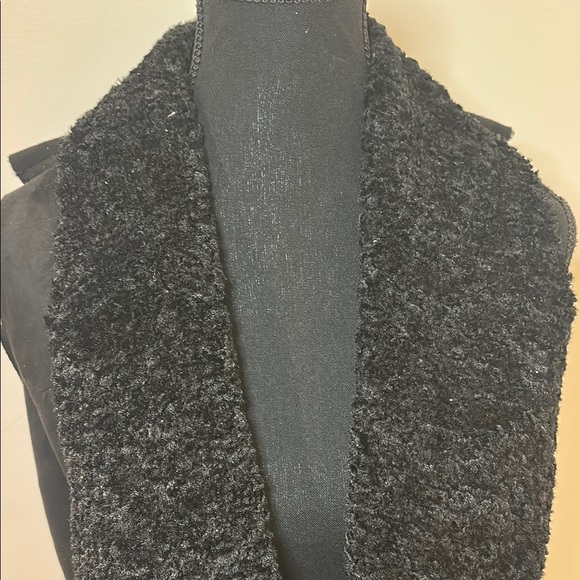 RW&CO. Black Tailored sleeveless Vest - Picture 2 of 9